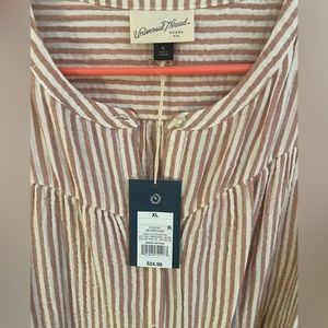 Universal Thread striped blouse, brand new - white and deep coral. Size XL